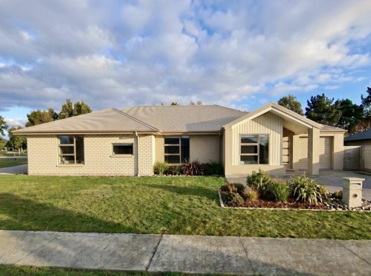Lot 1323 5 Great Street, Morayfield QLD (Unit 2)