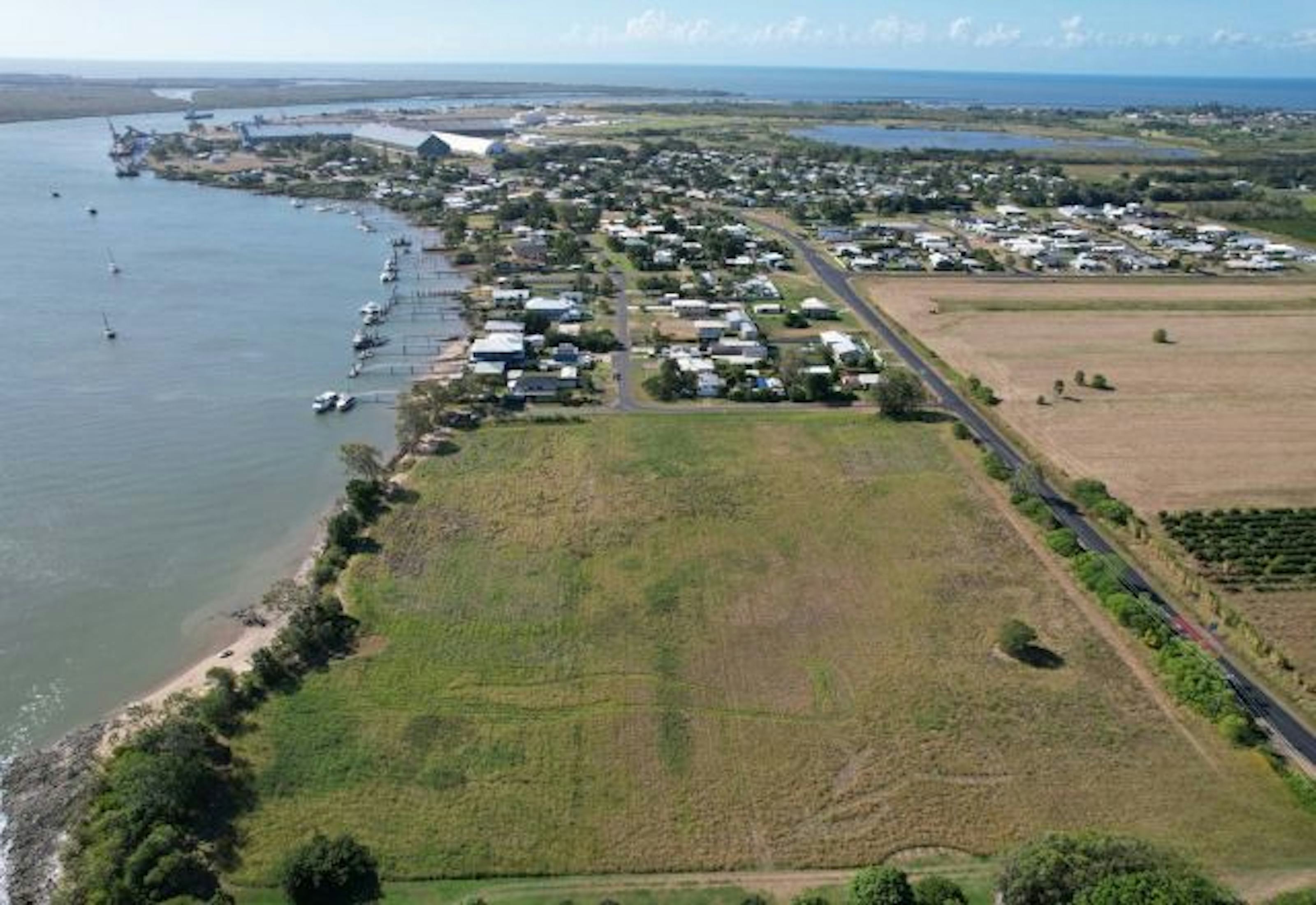 143 New Rd. BURNETT HEADS, QLD 4670-5