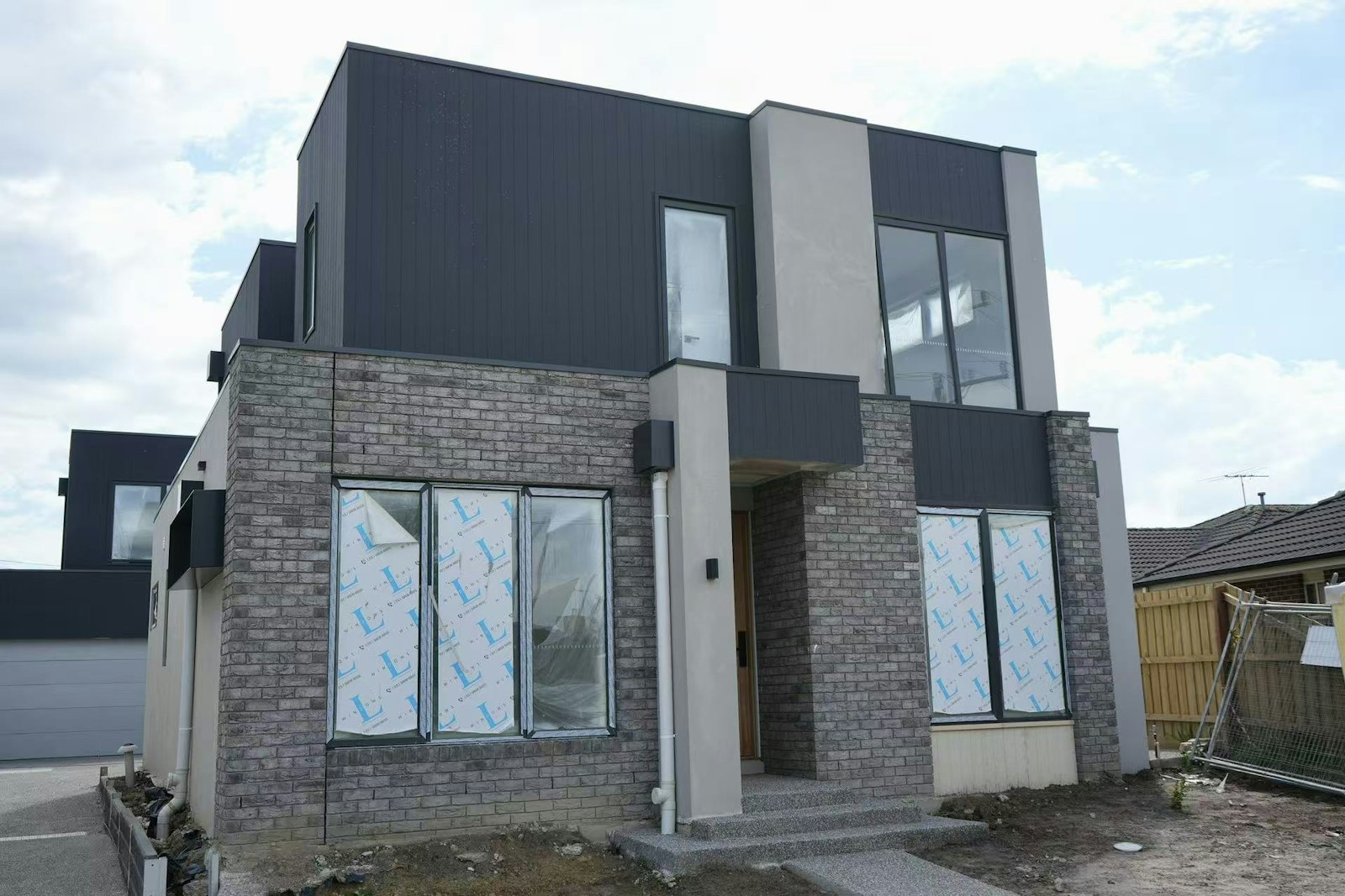 3 8 Paul St Doncaster, VIC 3108-1