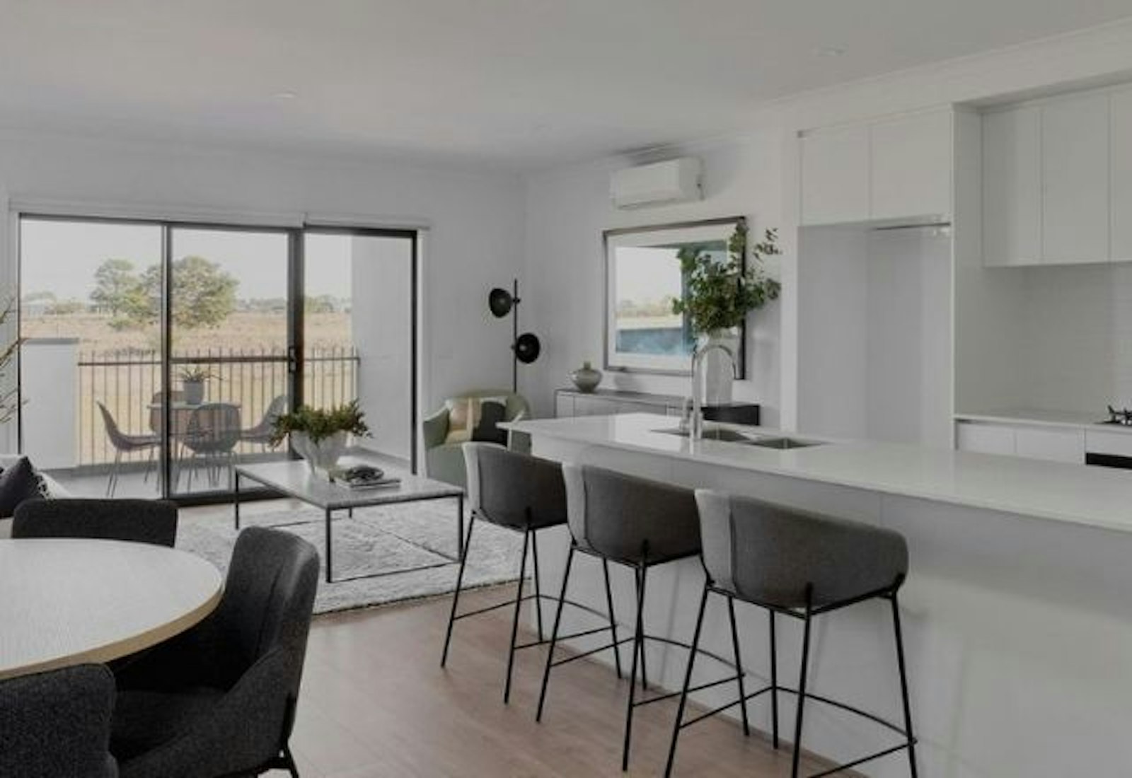 2101 North Pine Circuit WHITE ROCK, QLD 4306-2
