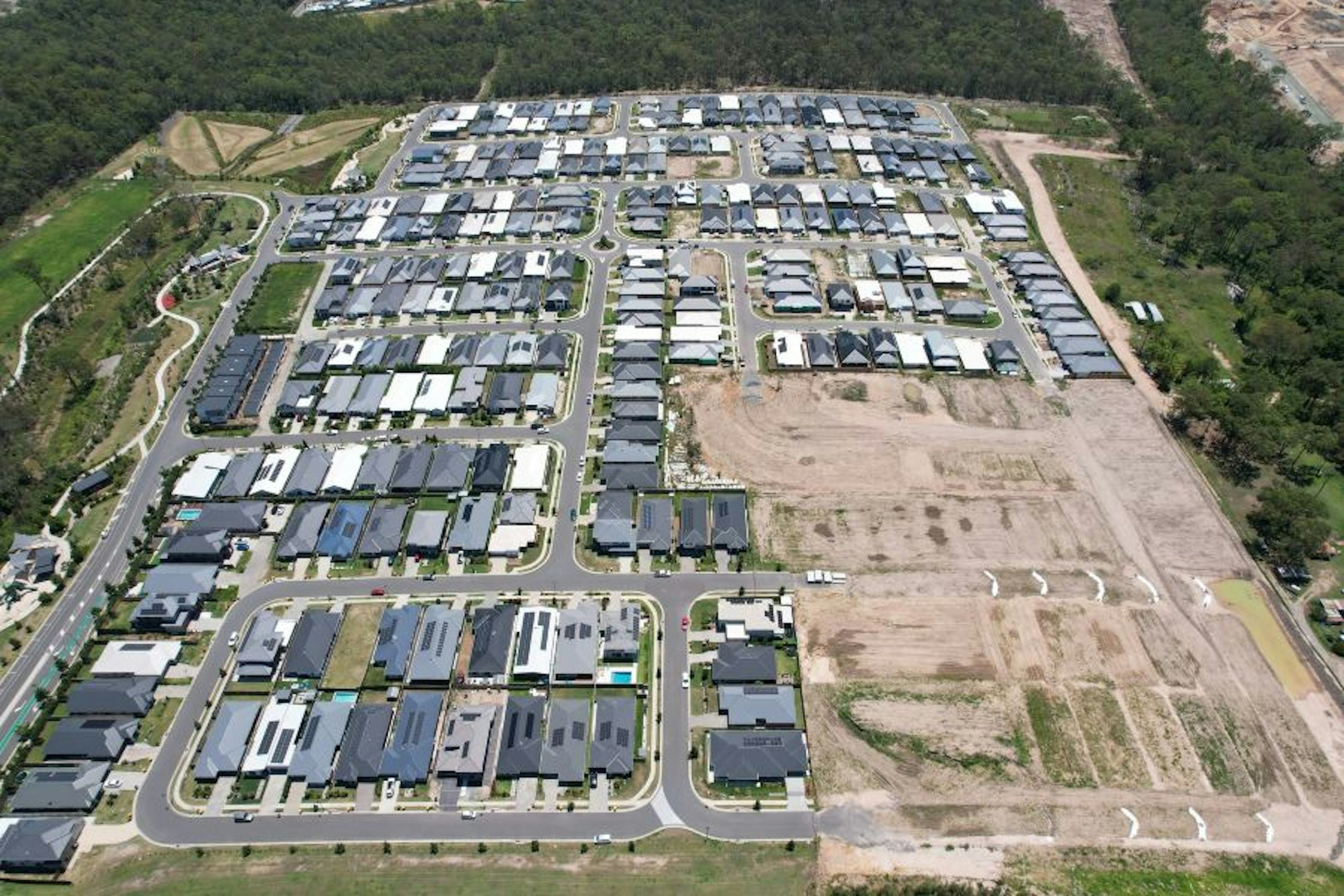 238 Carvers Reach PARK RIDGE, QLD 4125-10