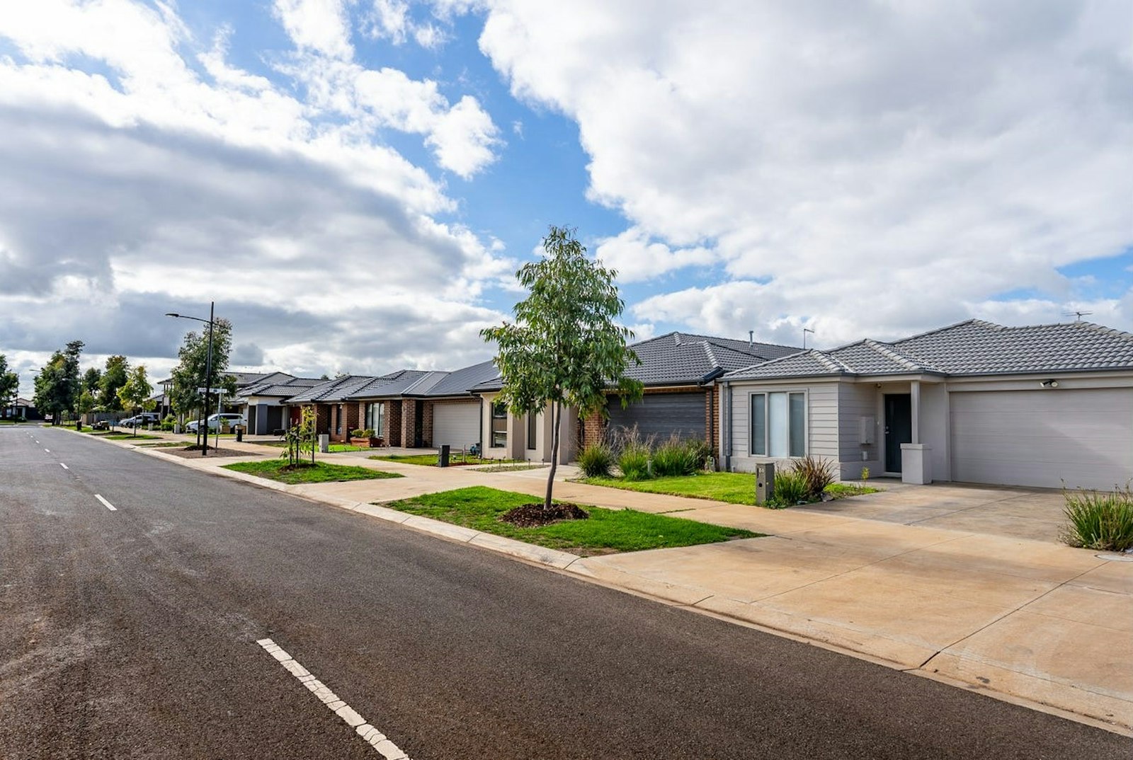1313 Hogan St Melton South, VIC 3338-2