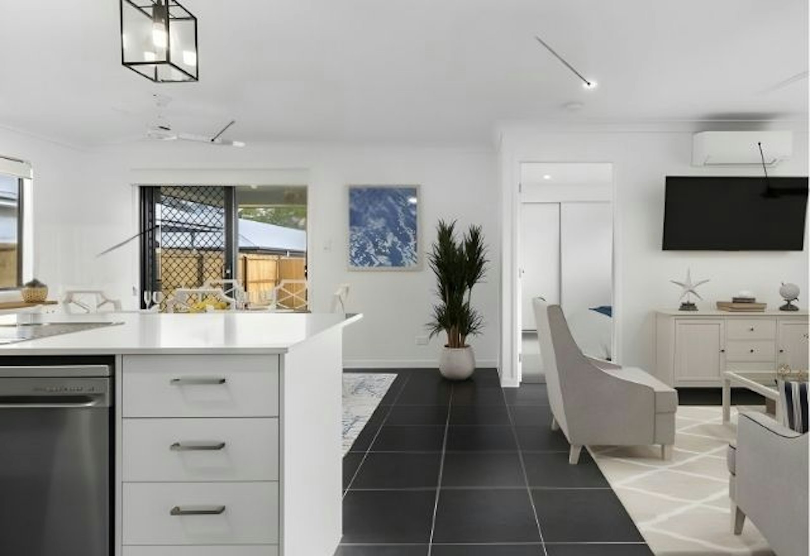 47 New Rd. PARK RIDGE, QLD 4125-2