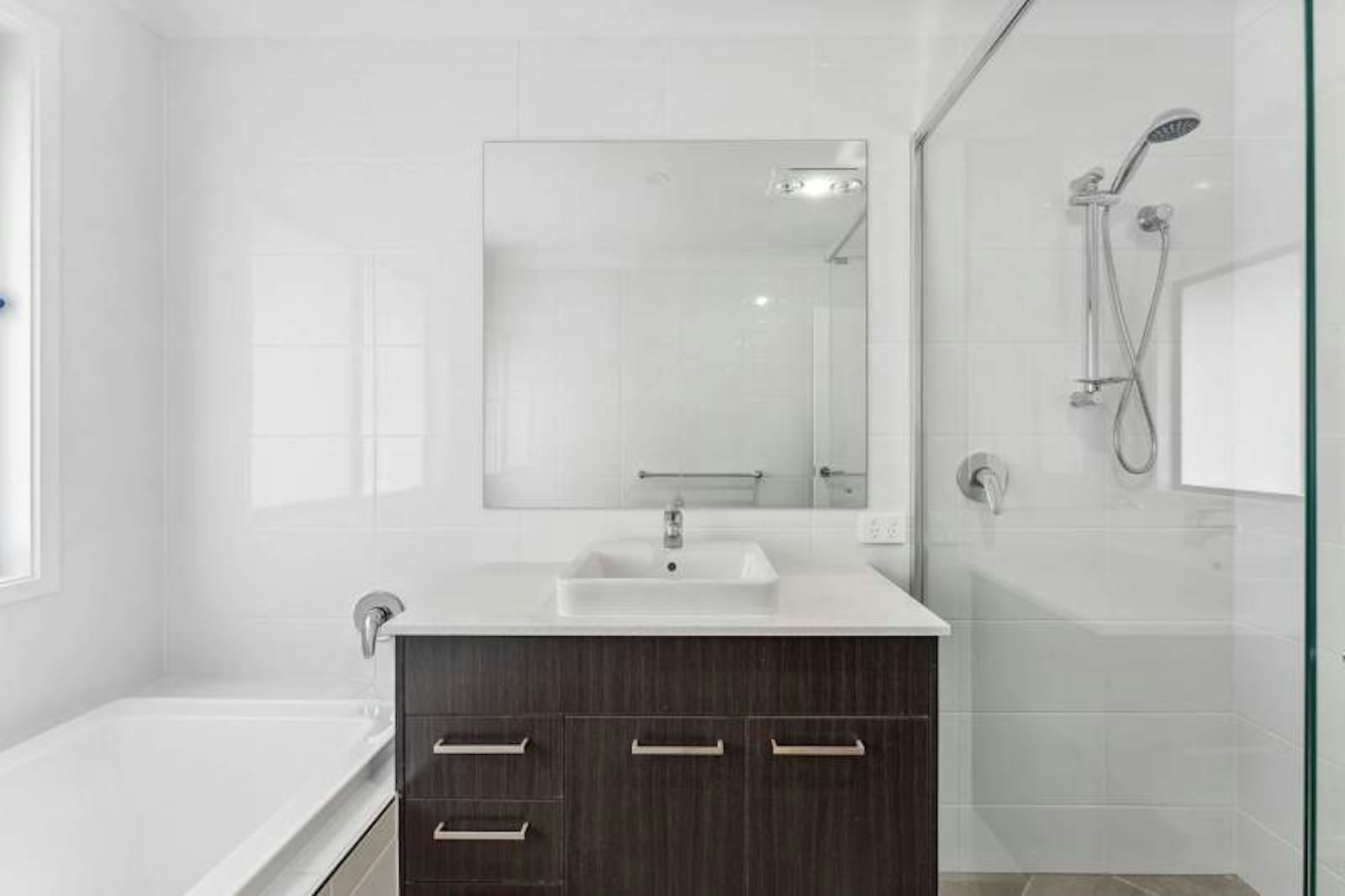 183 Water Street WILLAWONG, QLD 4110-2