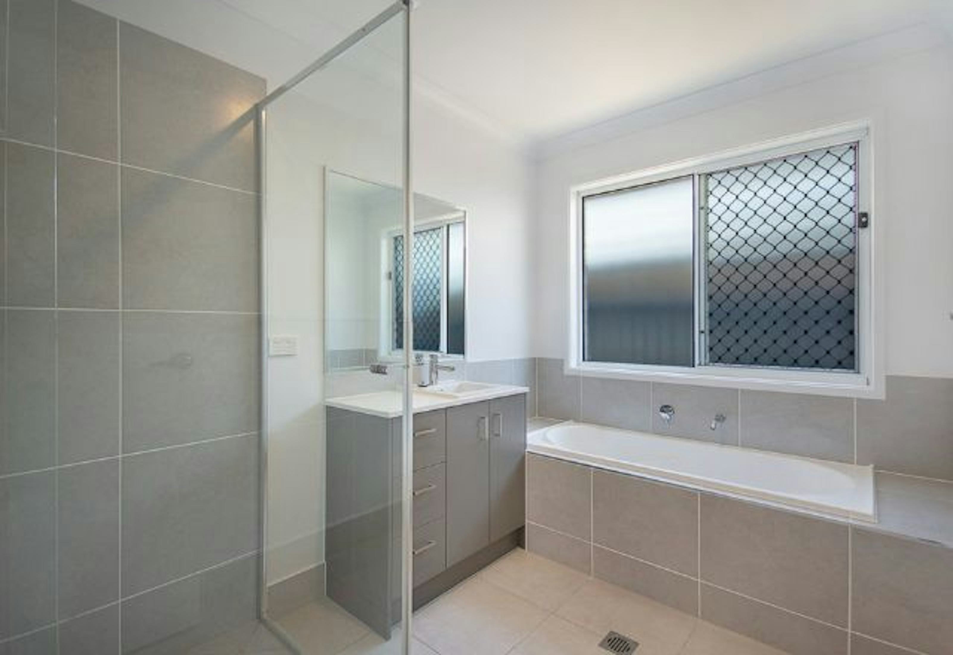 4064 Retreat St. JIMBOOMBA, QLD 4280-2