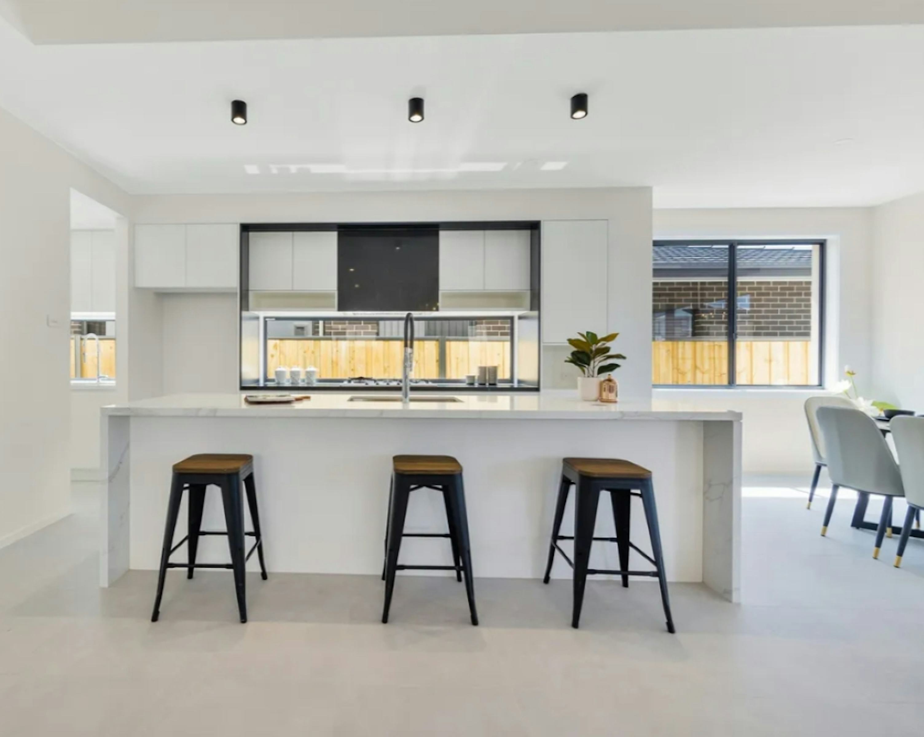 39 183 Springfield Rd. ORAN PARK, NSW 2570-9