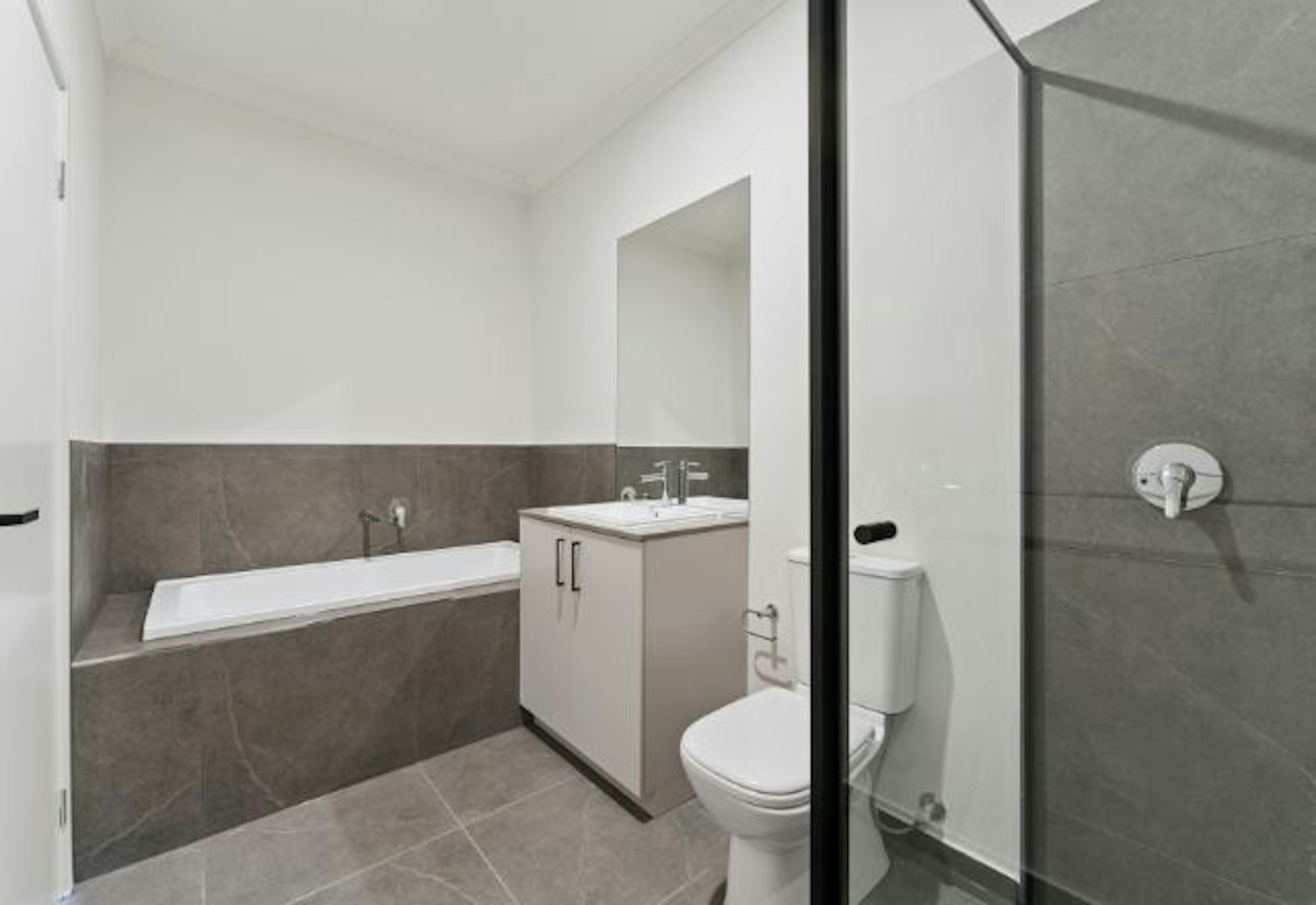 2043 Riverside Circuit LARA, VIC 3212-8