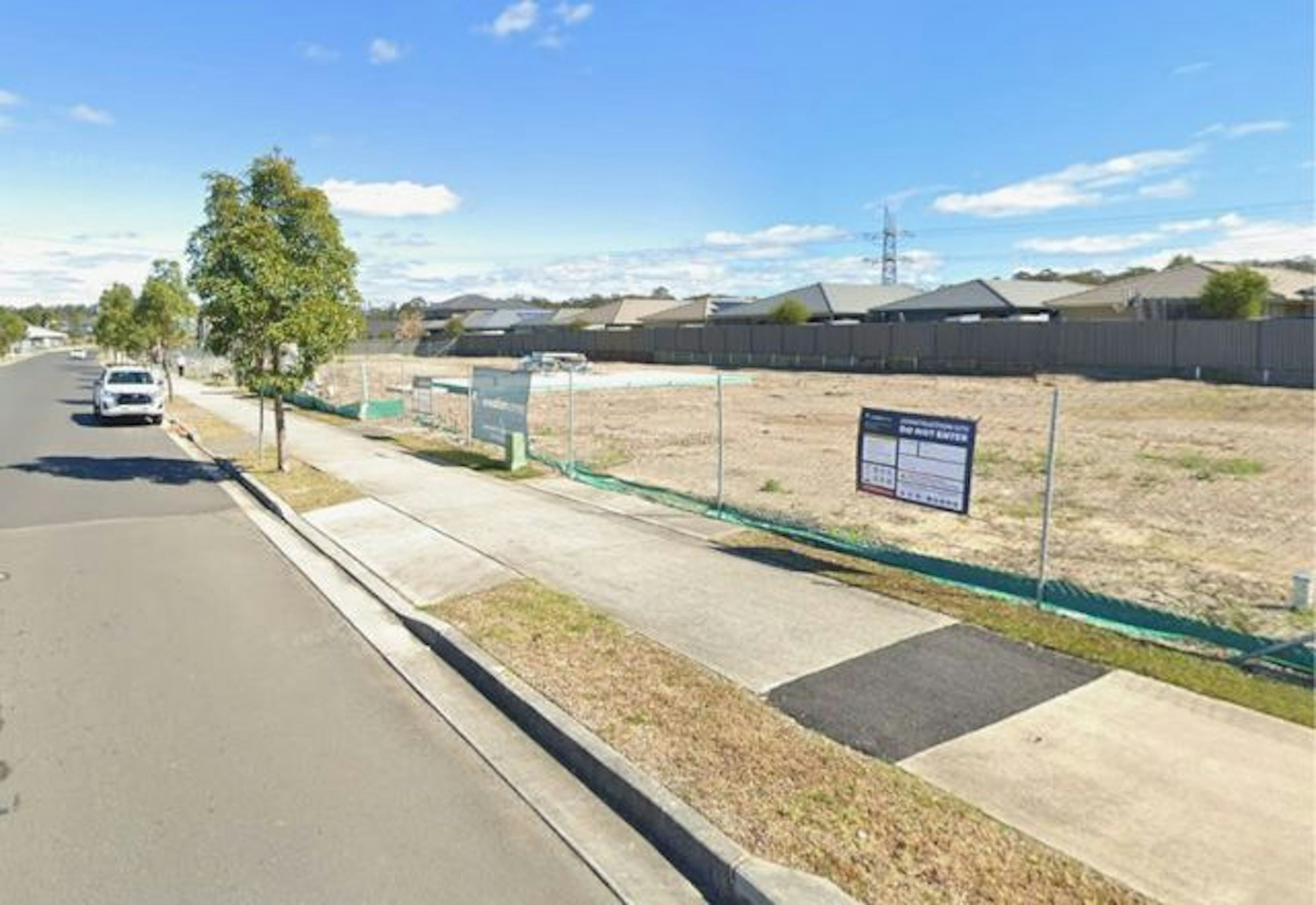1195 Armoury Rd JORDAN SPRINGS, NSW 2747-4