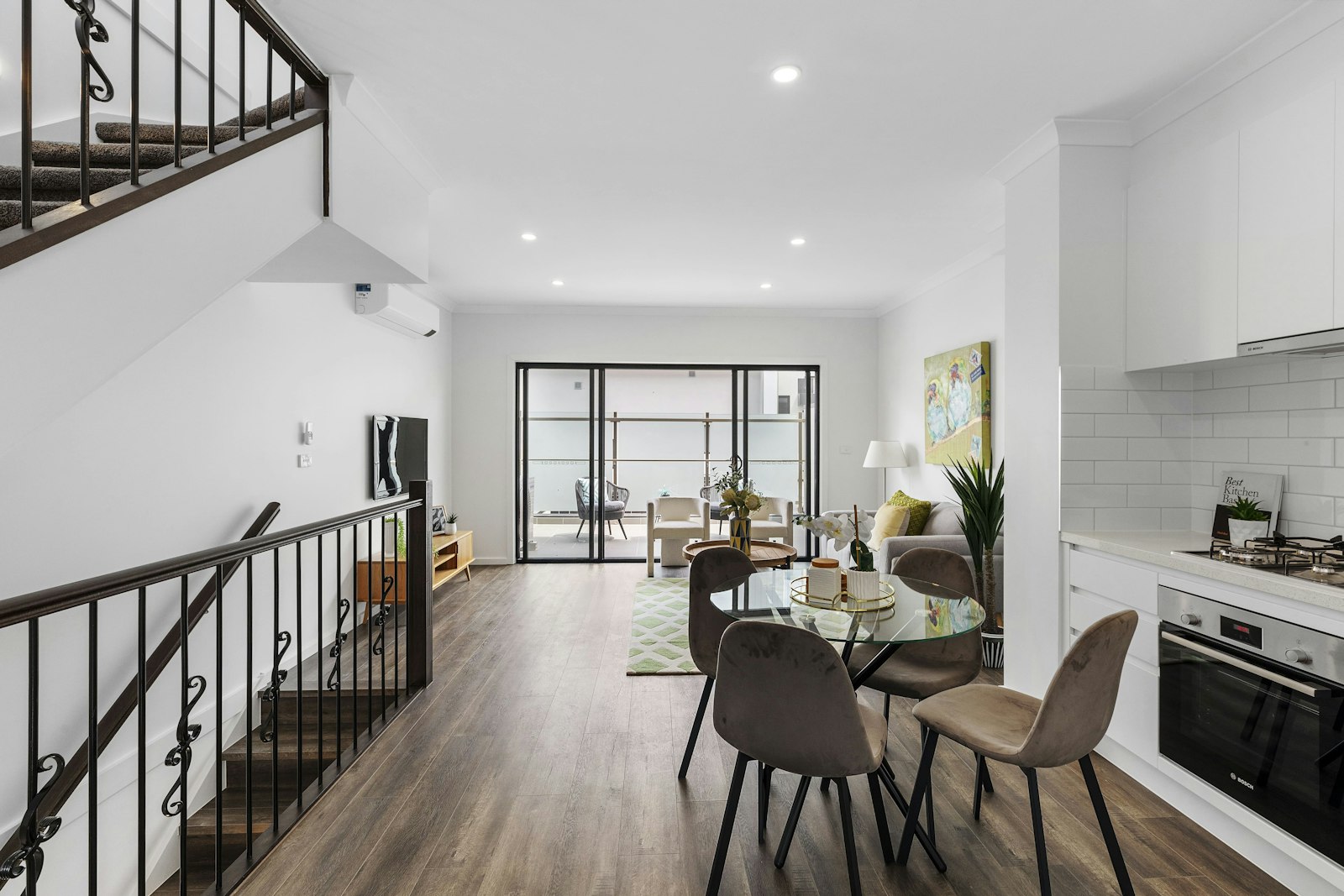 1 523 Boronia Rd Wantirna, VIC 3152-6