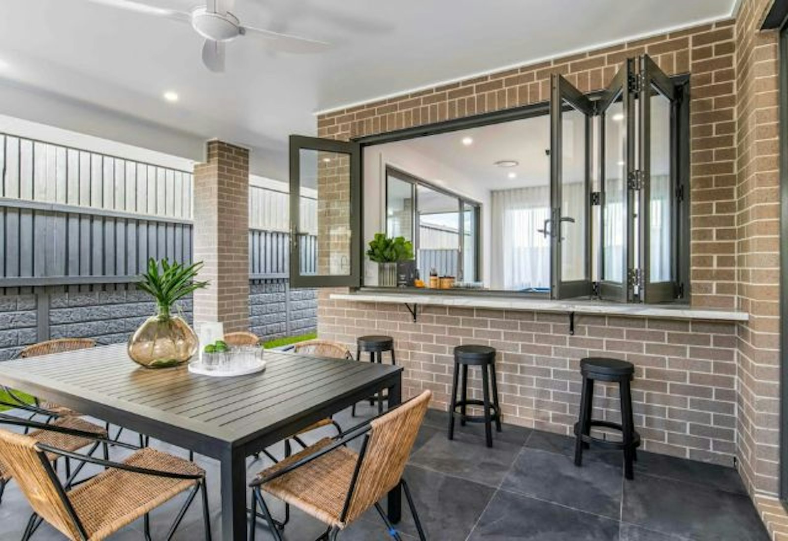 909 Plumeria St. WOONGARRAH, NSW 2259-4