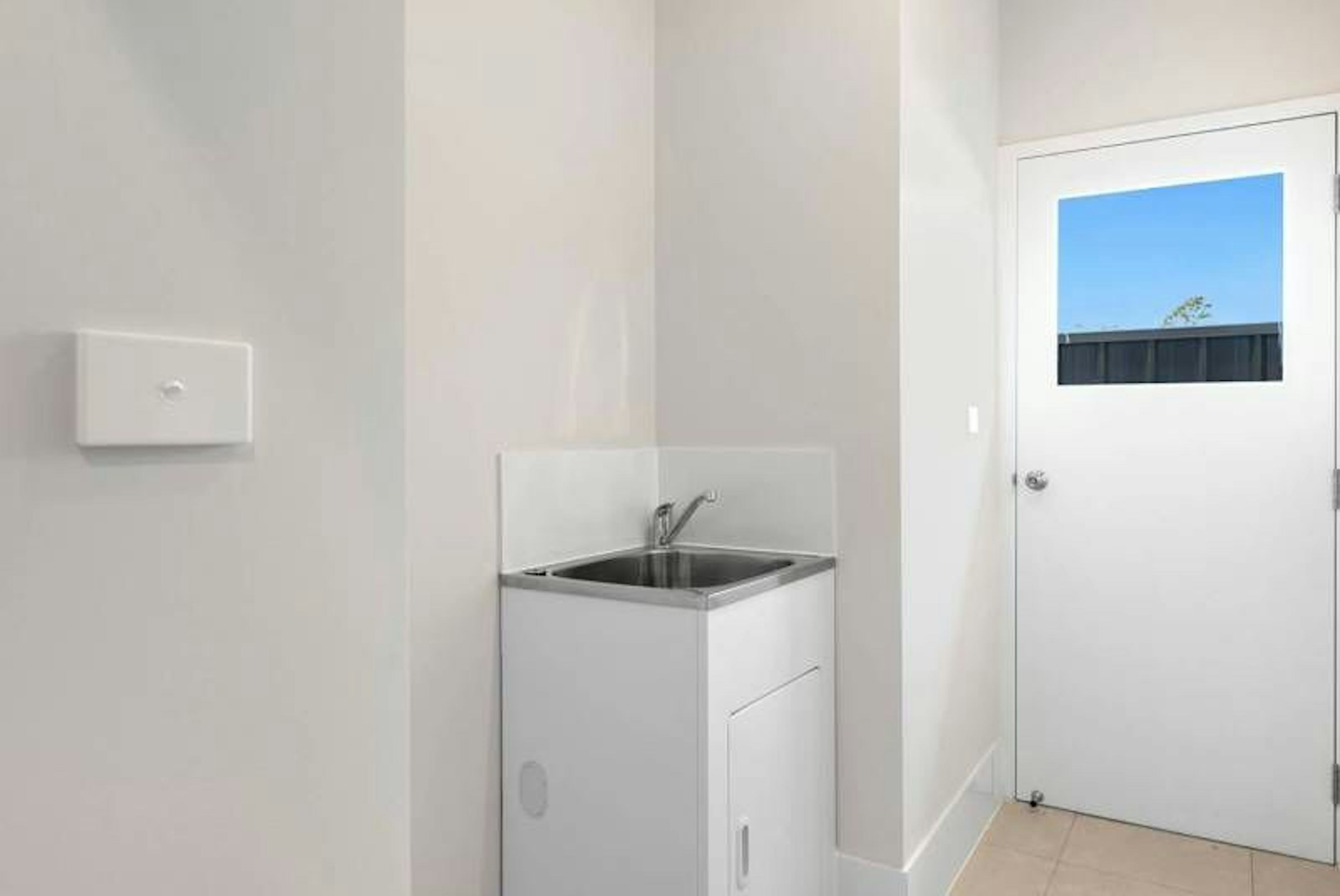 Unit 1, Lot 170, Tern St. WOODGATE, QLD 4660-3