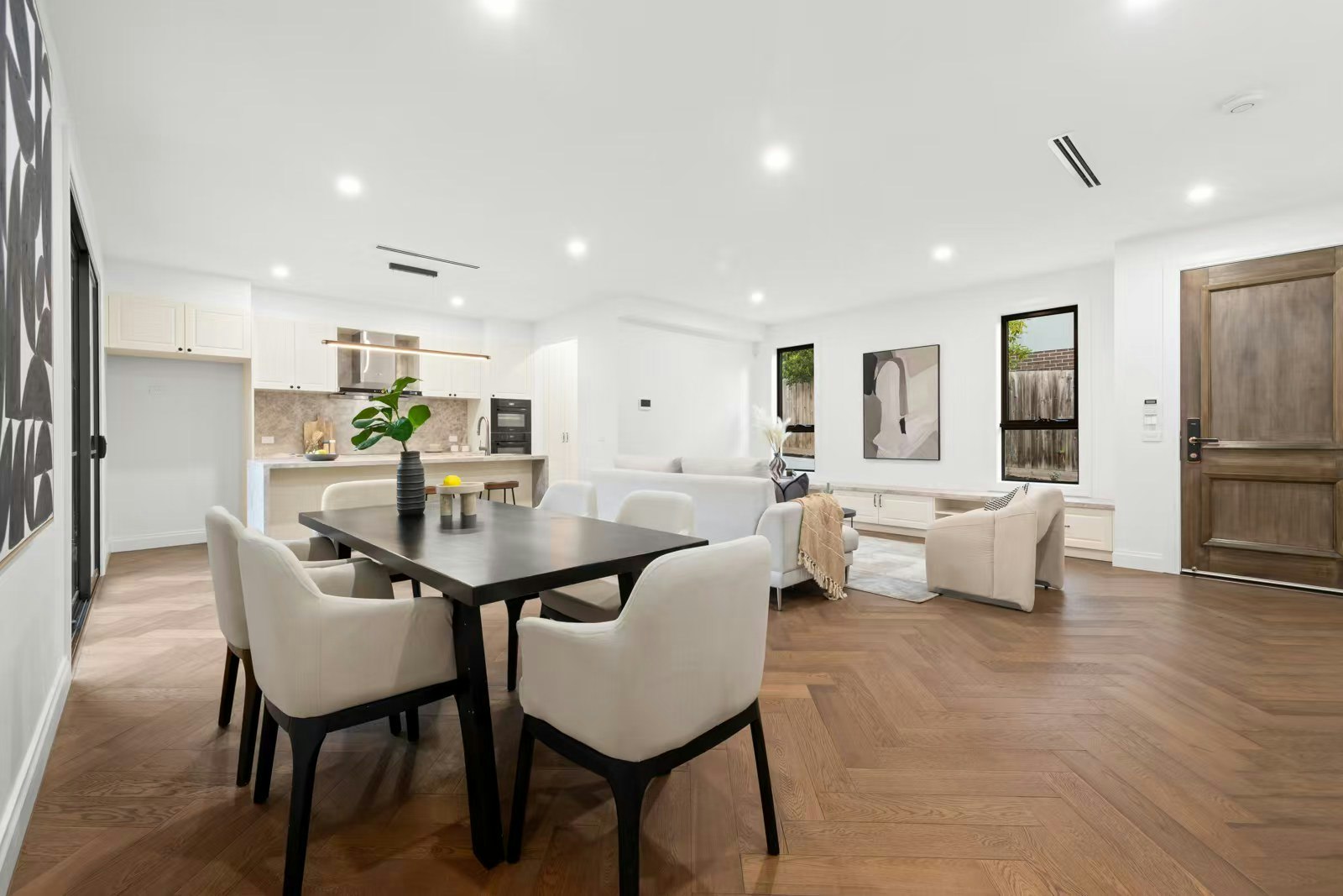 3 32 Cumming St Burwood, VIC 3125-4