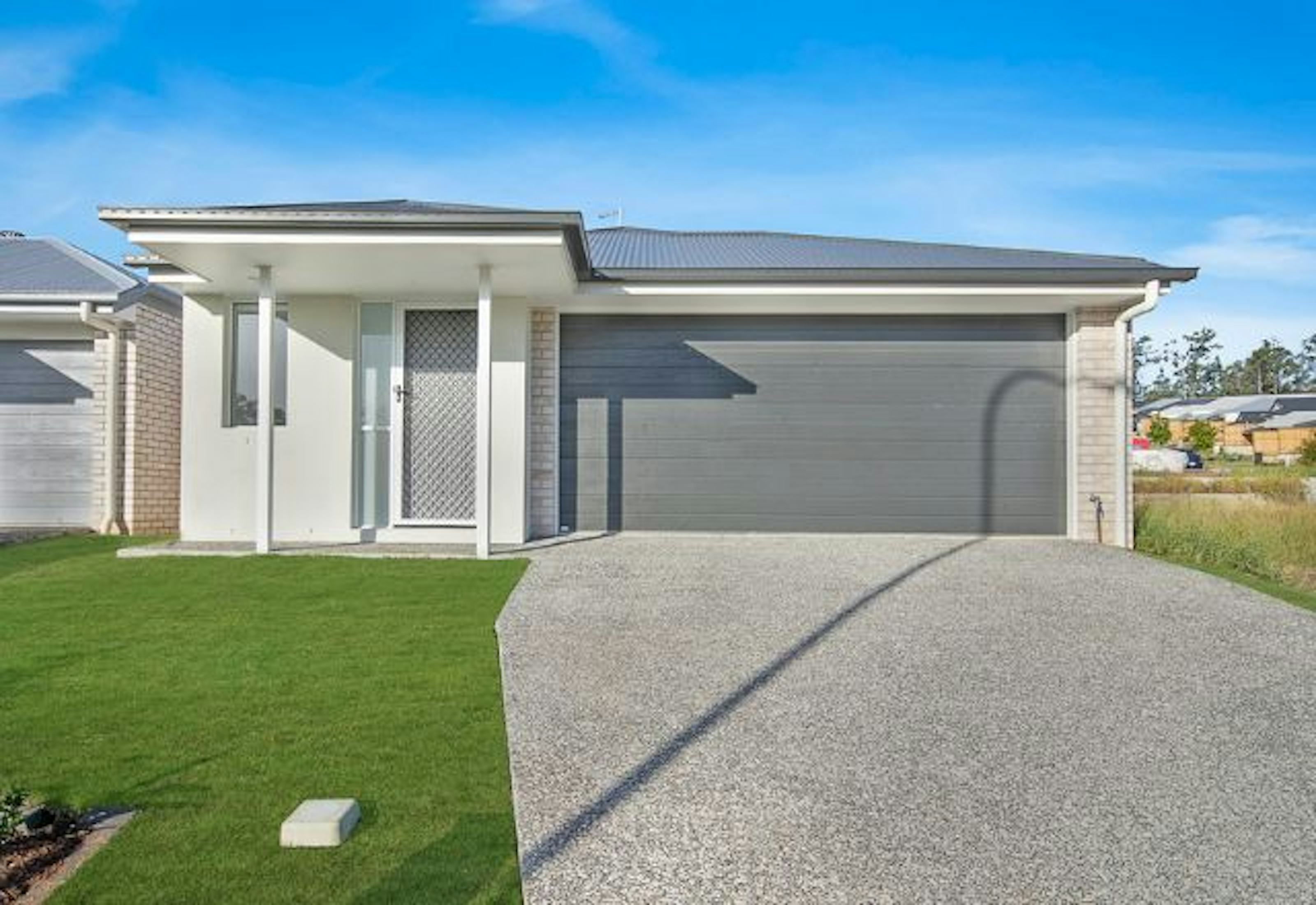 84 Soho Drive DEEBING HEIGHTS, QLD 4306
