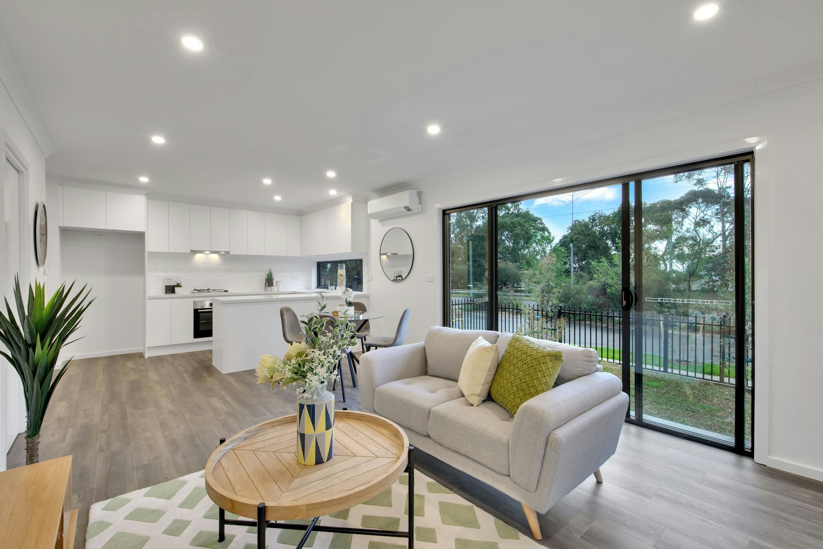 4 523 Boronia Rd Wantirna, VIC 3152-8