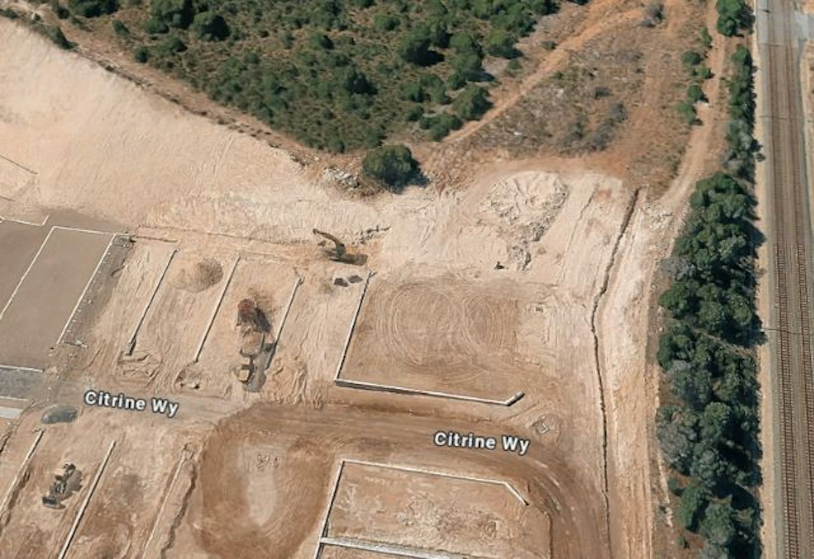 742 Eminence Grove KARNUP, WA 6176-10