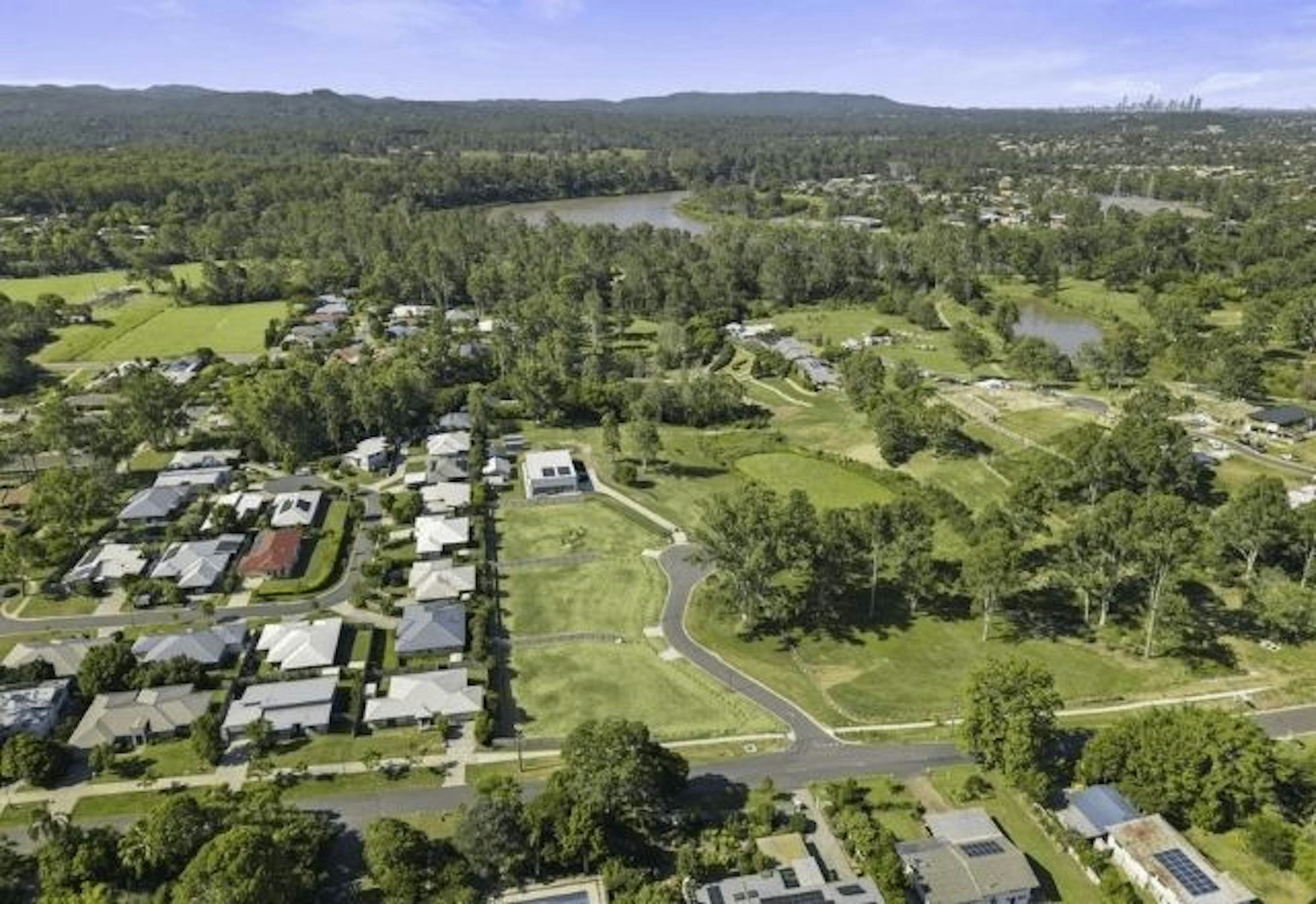 13 Birdhaven Close MOGGILL, QLD 4070-10