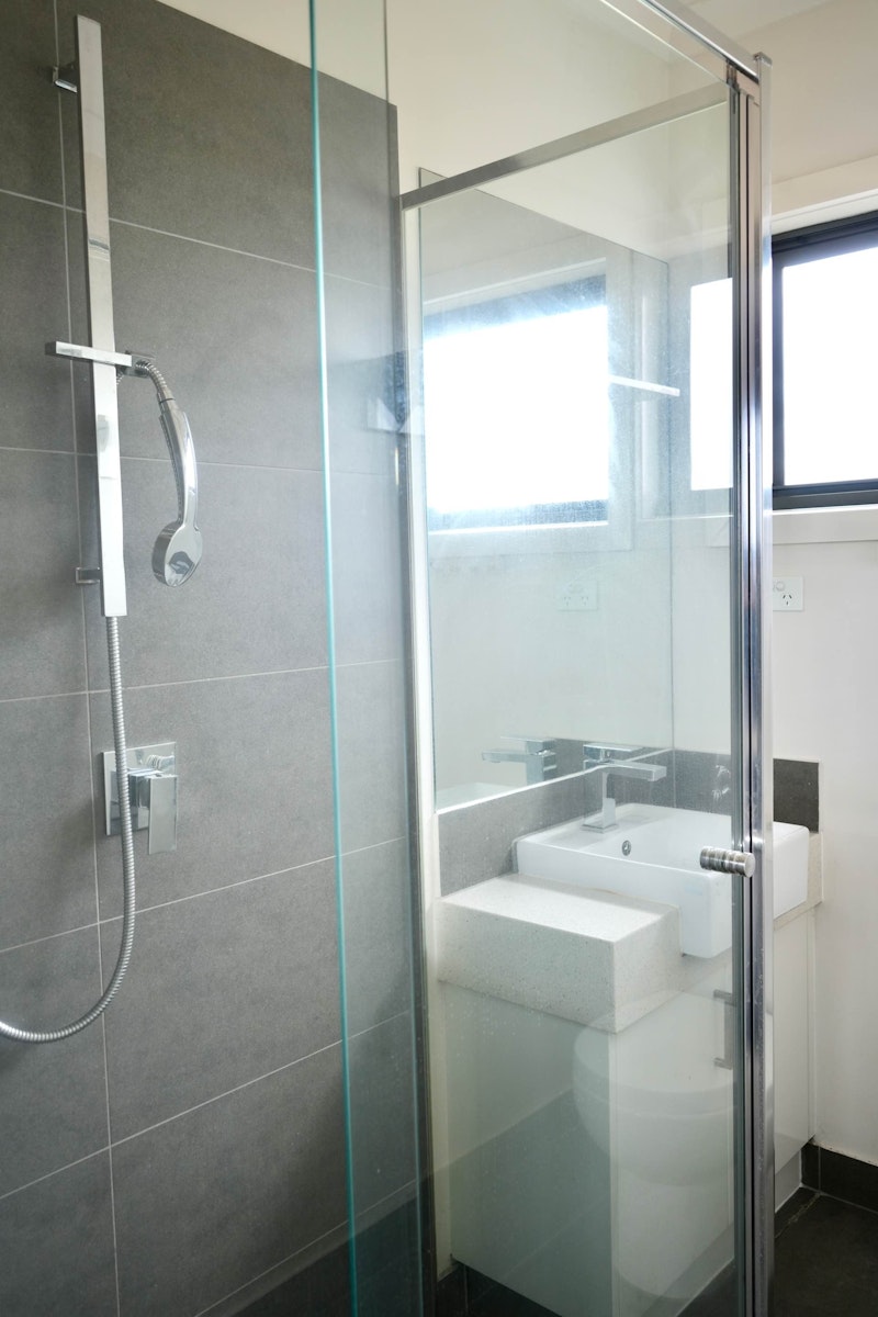 2 21 Alexander Ave Oakleigh East, VIC 3166-7