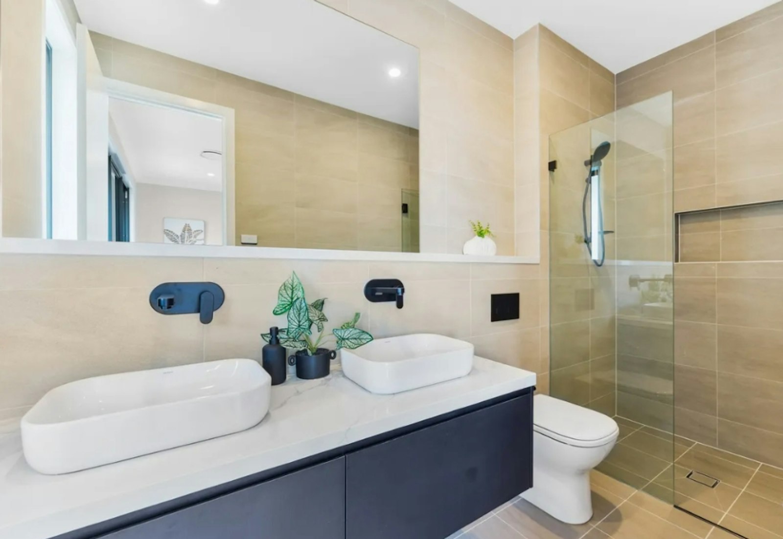 39 183 Springfield Rd. ORAN PARK, NSW 2570-2