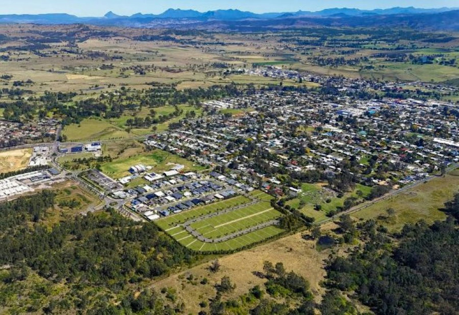 212 Oakview Heights BEAUDESERT, QLD 4285-8