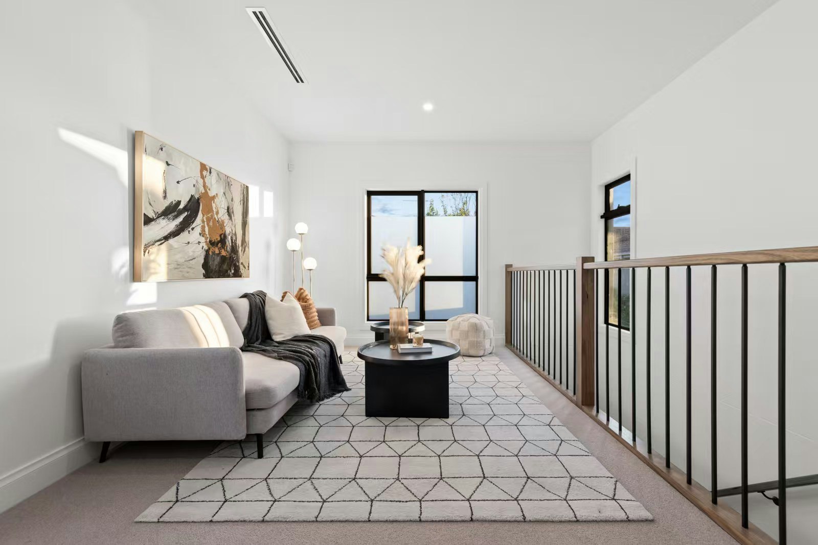 2 32 Cumming St Burwood, VIC 3125-7
