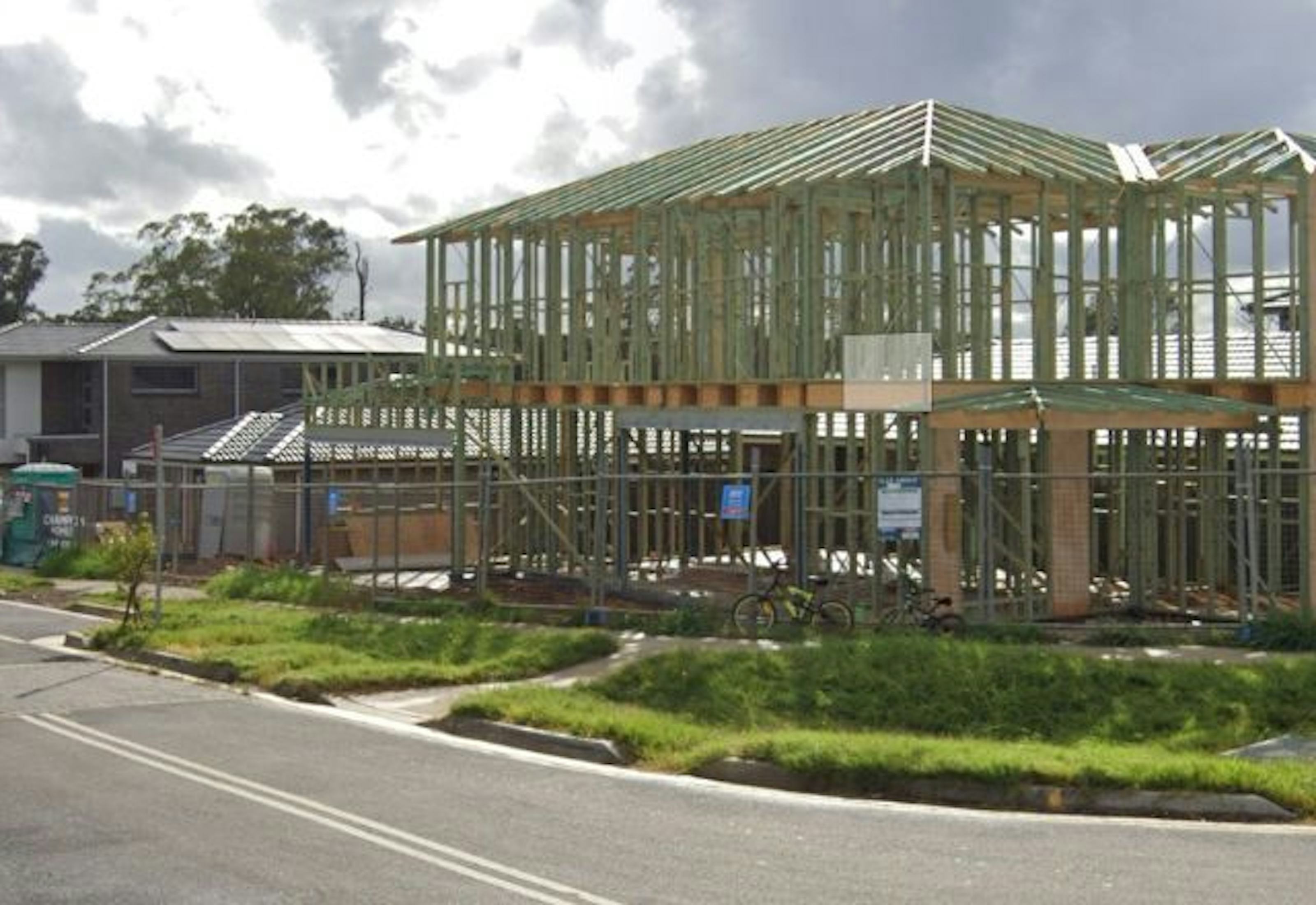 252 Flyer, 155 Boyd St. AUSTRAL, NSW 2179-4