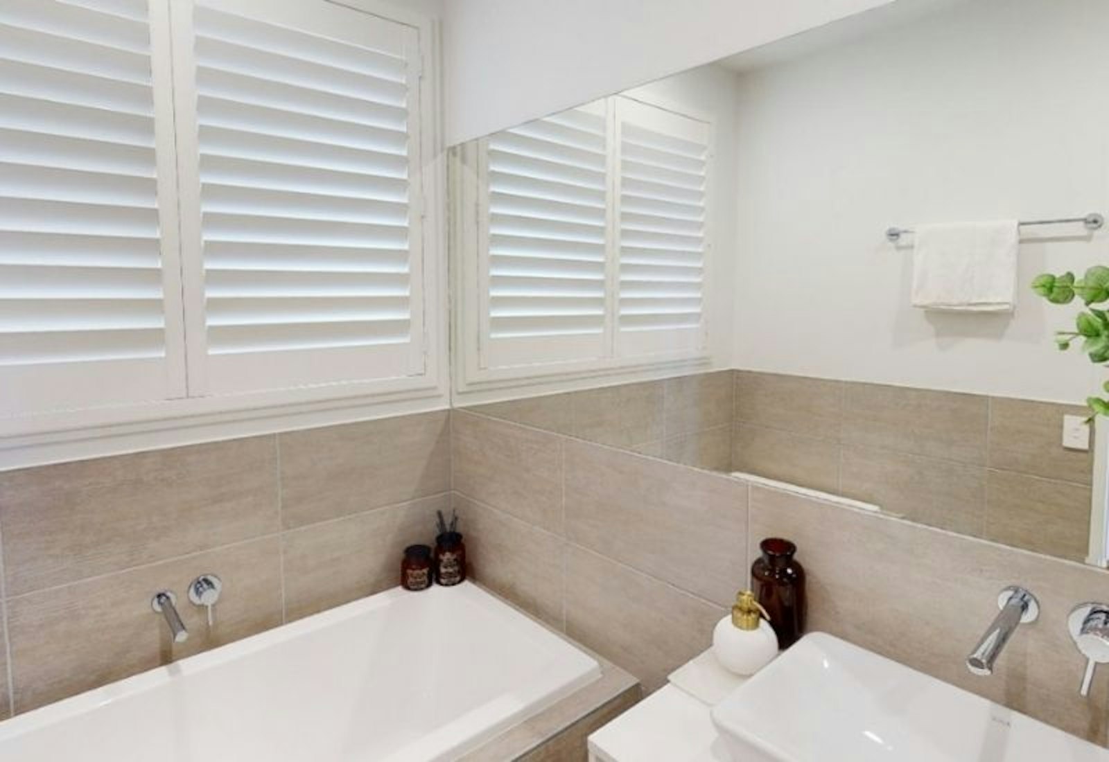 1517 Millstone Crescent REDBANK PLAINS, QLD 4301-5