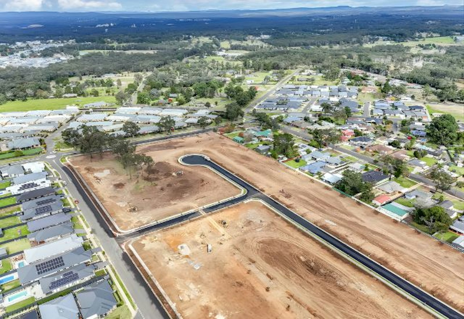 23 Charlotte Crescent THIRLMERE, NSW 2572-2