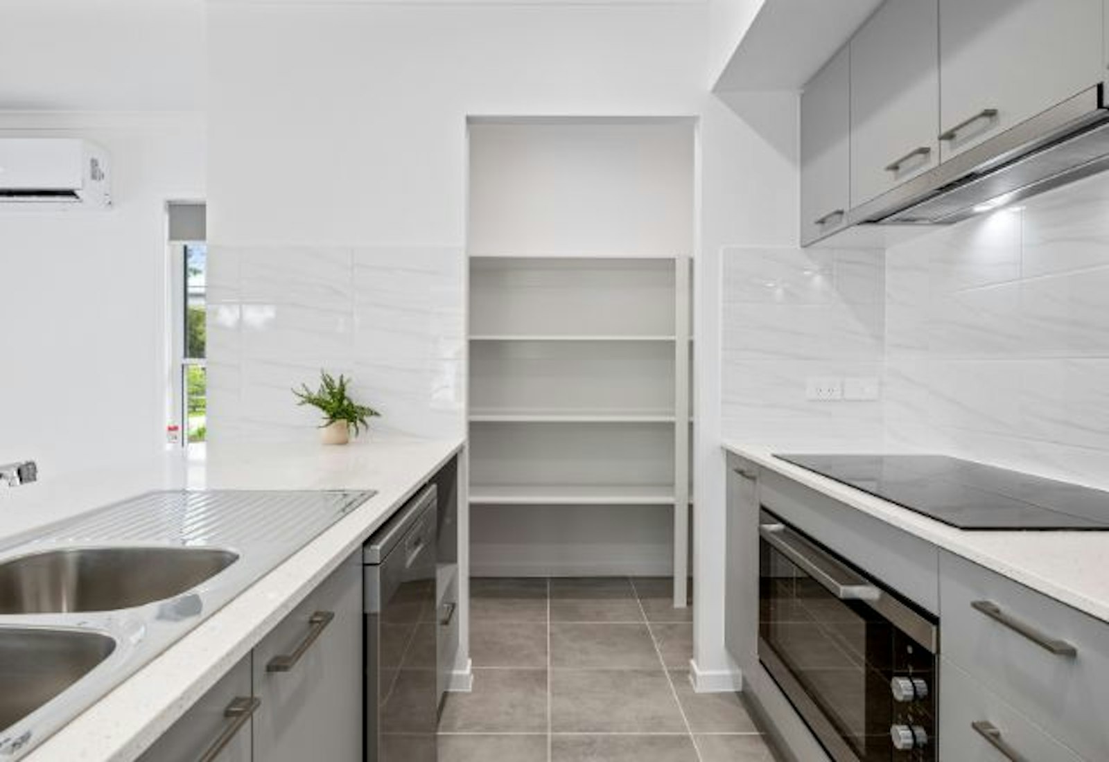 50 Grant Road MORAYFIELD, QLD 4506-4