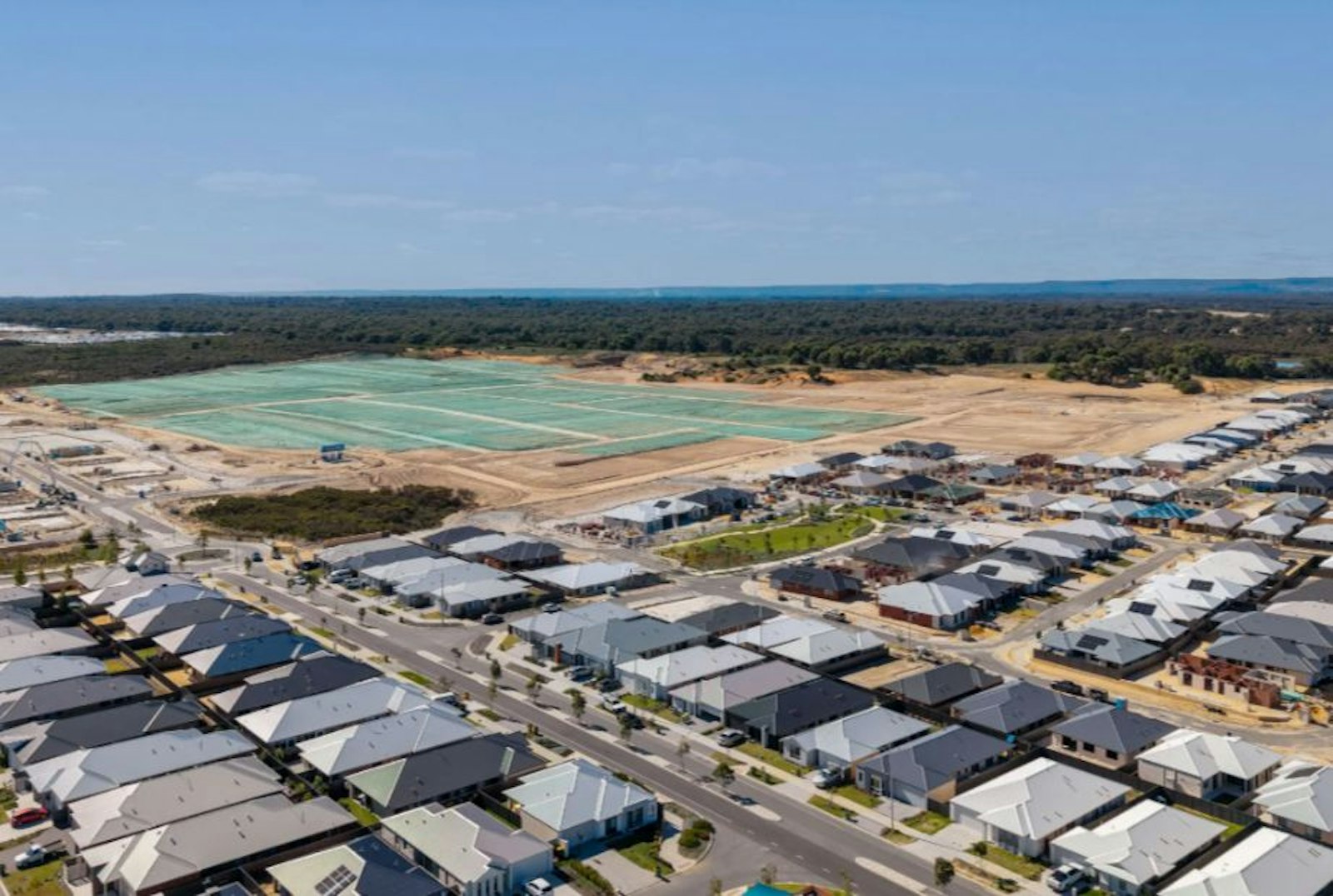 2 Greville Grove LAKELANDS, WA 6180-4